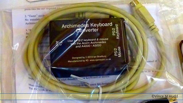 CJE's PS/2 keyboard and mouse converter for the Archimedes